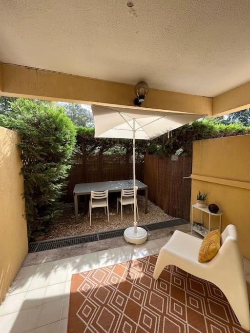 Studio Bord De Mer Boulouris A Saint Raphael Exterior photo